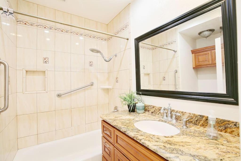 5 Rooms Villa Near Disneyland, Golf Course And Trial To Beach Santa Ana Exterior photo