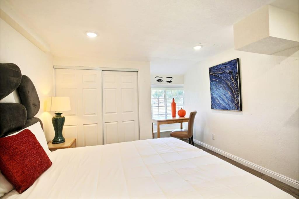 5 Rooms Villa Near Disneyland, Golf Course And Trial To Beach Santa Ana Exterior photo