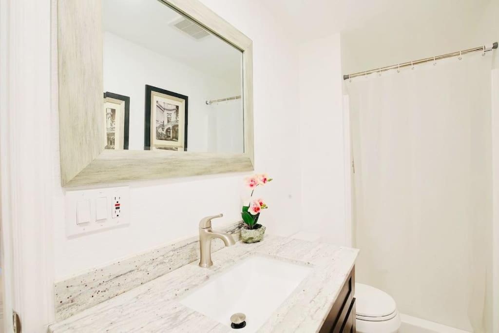 5 Rooms Villa Near Disneyland, Golf Course And Trial To Beach Santa Ana Exterior photo